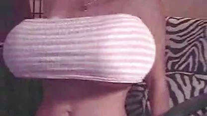 مادر بزرگ Slutty می شود gruppovushki جوراب سکسی ساق بلند