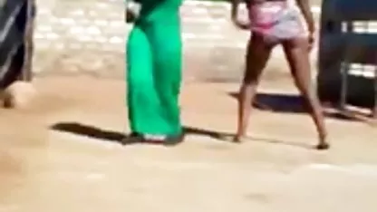 بونا مقعد, انجمن فیلم های سکسی سوپر نوجوان زیبا ૦